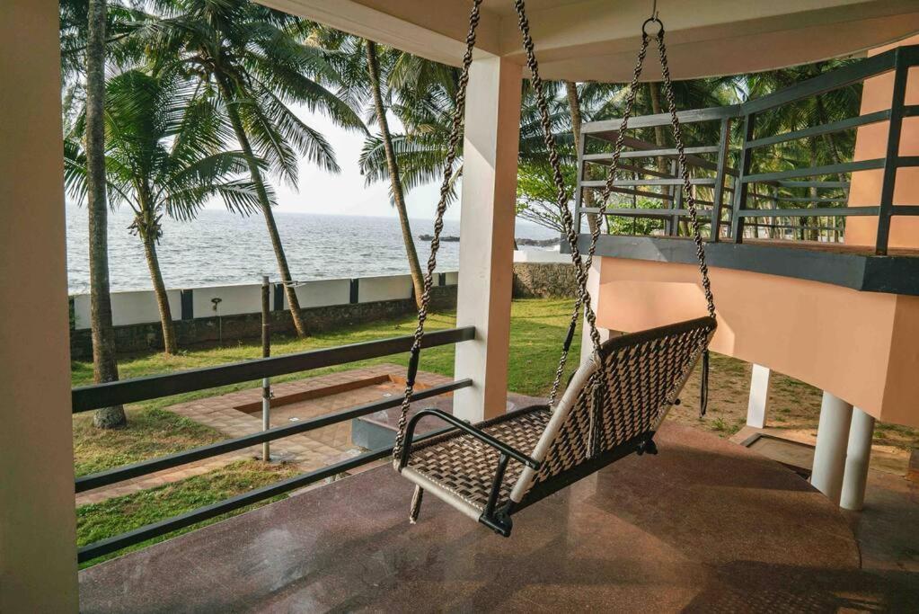 Baywatch By Grha - A Picturesque Beachfront Villa Kozhikode Exterior photo